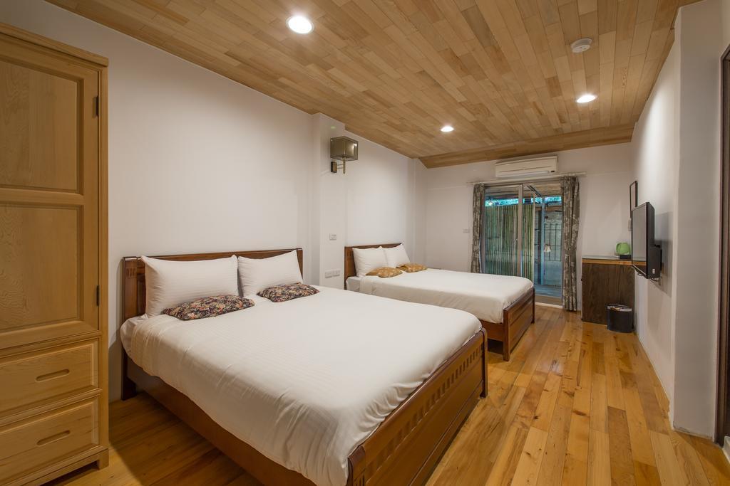 Hou Shan Ren Jia B&B Luye Exteriör bild