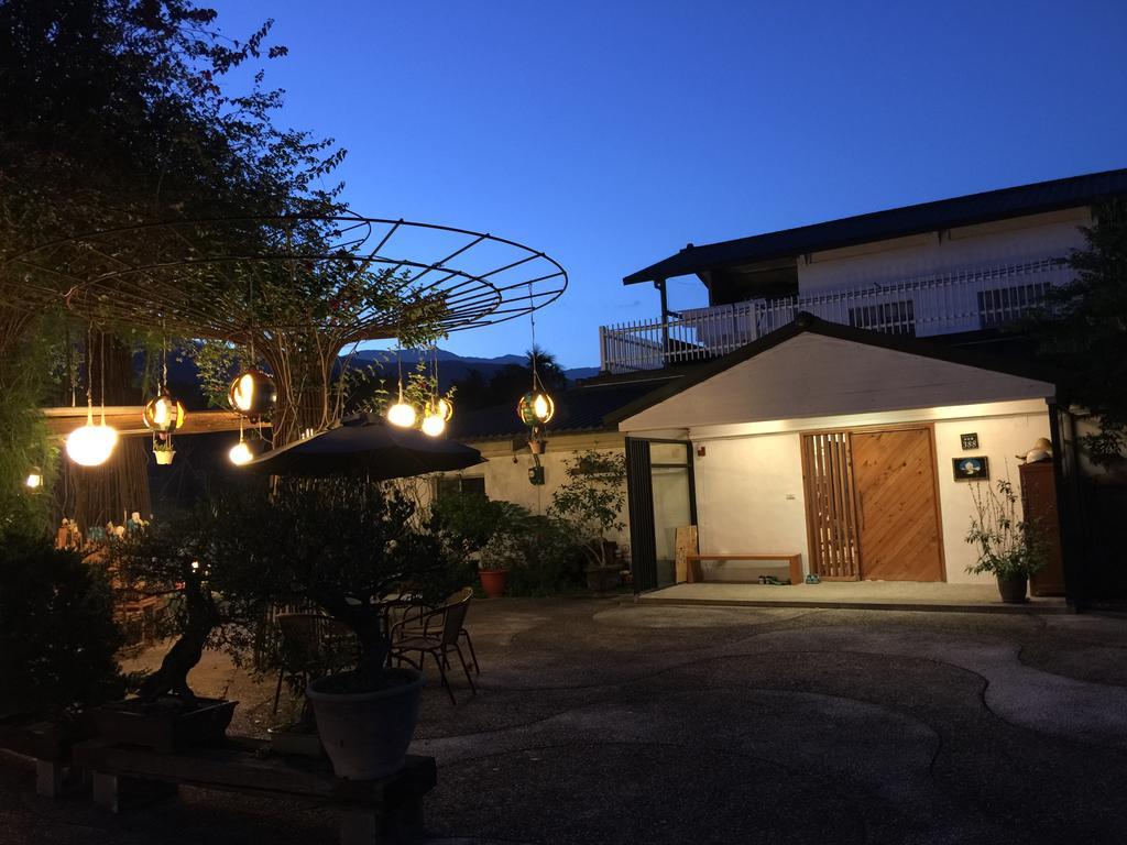 Hou Shan Ren Jia B&B Luye Exteriör bild
