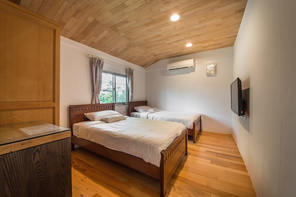 Hou Shan Ren Jia B&B Luye Exteriör bild
