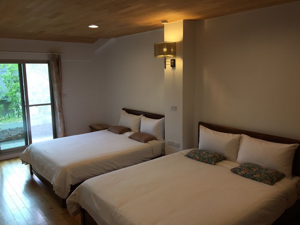 Hou Shan Ren Jia B&B Luye Exteriör bild