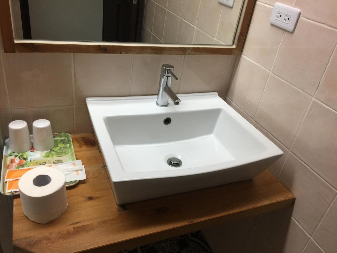 Hou Shan Ren Jia B&B Luye Exteriör bild
